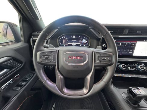 Used 2025 GMC Sierra 1500 AT4 w/ AT4 Premium Package AWD/4WD image 14