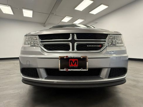 Used 2017 Dodge Journey SE w/ Flexible Seating Group FWD image 17