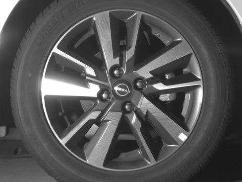 Used 2025 Nissan Versa SV image 13