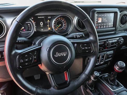 Used 2018 Jeep Wrangler Sport AWD/4WD image 22