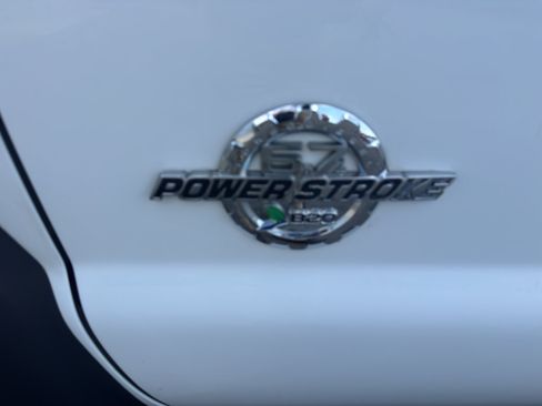 Used 2016 Ford F550 2WD Regular Cab Super Duty image 7