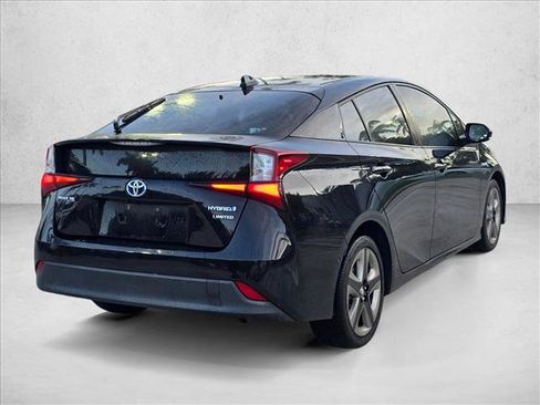Used 2022 Toyota Prius Limited FWD image 5