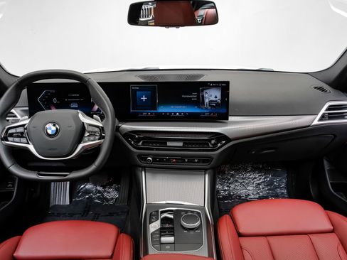 Used 2025 BMW 330i xDrive Sedan AWD/4WD image 19