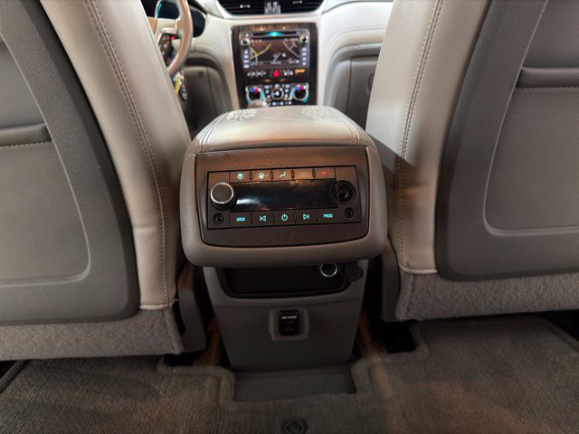 Used 2015 Chevrolet Traverse LTZ AWD/4WD image 32