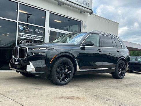 Certified 2023 BMW X7 xDrive40i w/ Premium Package AWD/4WD image 4