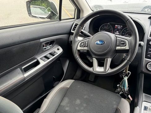Used 2017 Subaru Crosstrek 2.0i Premium AWD/4WD image 30