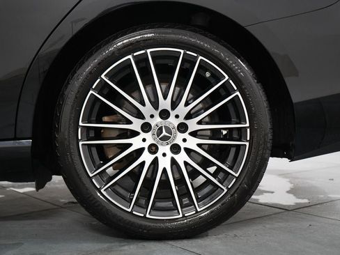 Used 2024 Mercedes-Benz C 300 4MATIC Sedan w/ Exclusive Trim Package image 32