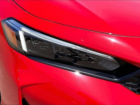 Used 2025 Honda Civic Sport image 28