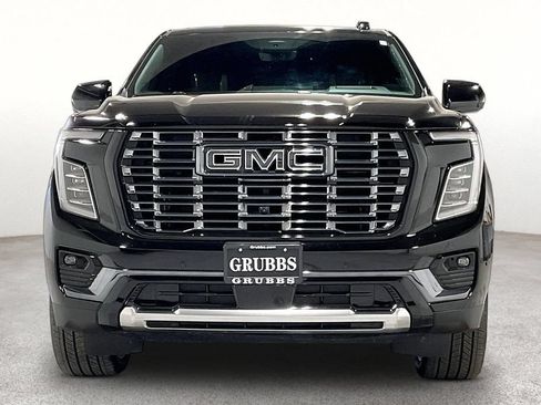 Used 2025 GMC Yukon Denali Ultimate AWD/4WD image 4