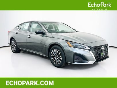 Used 2025 Nissan Altima 2.5 SV