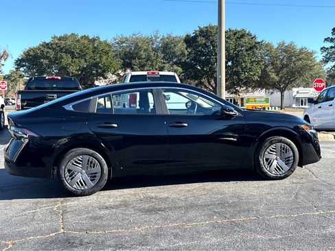 New 2026 Nissan Sentra SR w/ SR Premium Package image 29