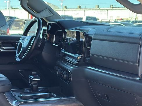 Used 2023 Chevrolet Silverado 1500 LTZ image 32