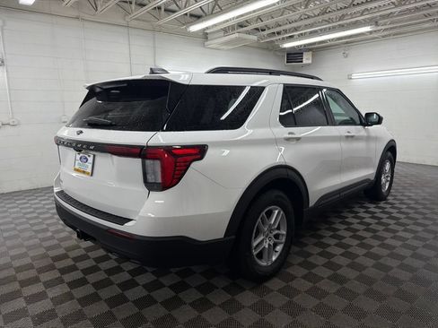 New 2026 Ford Explorer Active RWD image 4