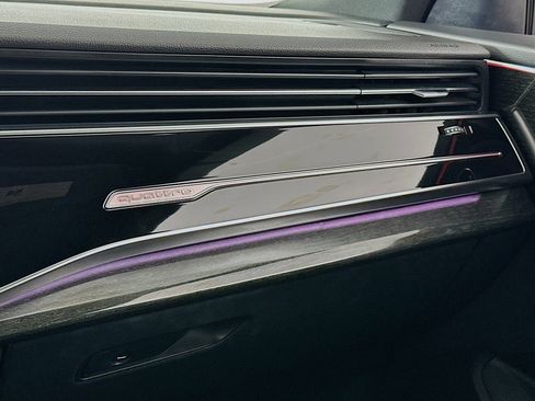 Used 2022 Audi Q8 Premium Plus w/ Premium Plus Package image 16