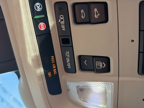 Used 2019 GMC Terrain Denali w/ Advanced Safety Package image 20