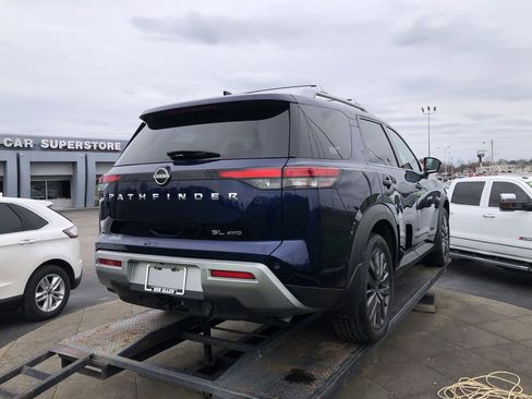 Used 2024 Nissan Pathfinder SL w/ SL Premium Package image 13