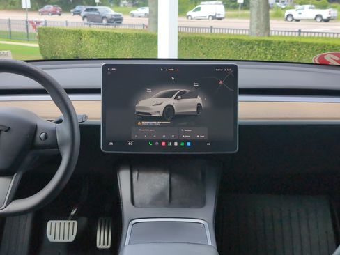 Used 2022 Tesla Model Y Performance AWD/4WD image 30
