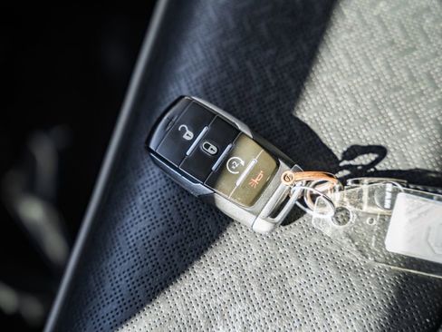 Used 2021 RAM 1500 Laramie image 52