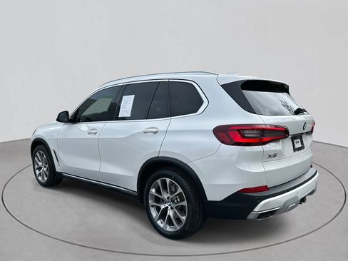 Used 2021 BMW X5 xDrive40i w/ Premium Package image 4