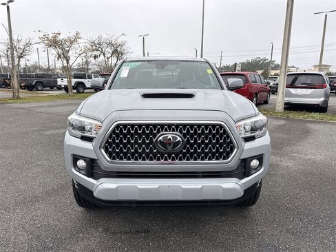 Used 2019 Toyota Tacoma TRD Sport image 8