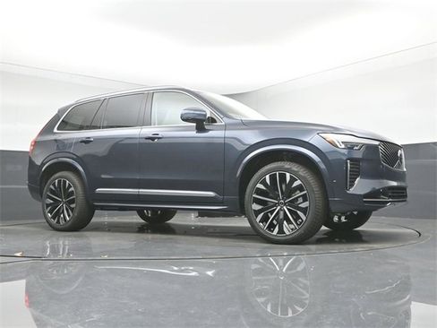 New 2026 Volvo XC90 B6 Ultra image 36