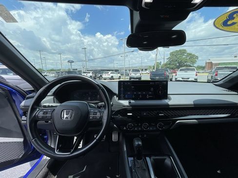 Used 2023 Honda Accord Sport image 10