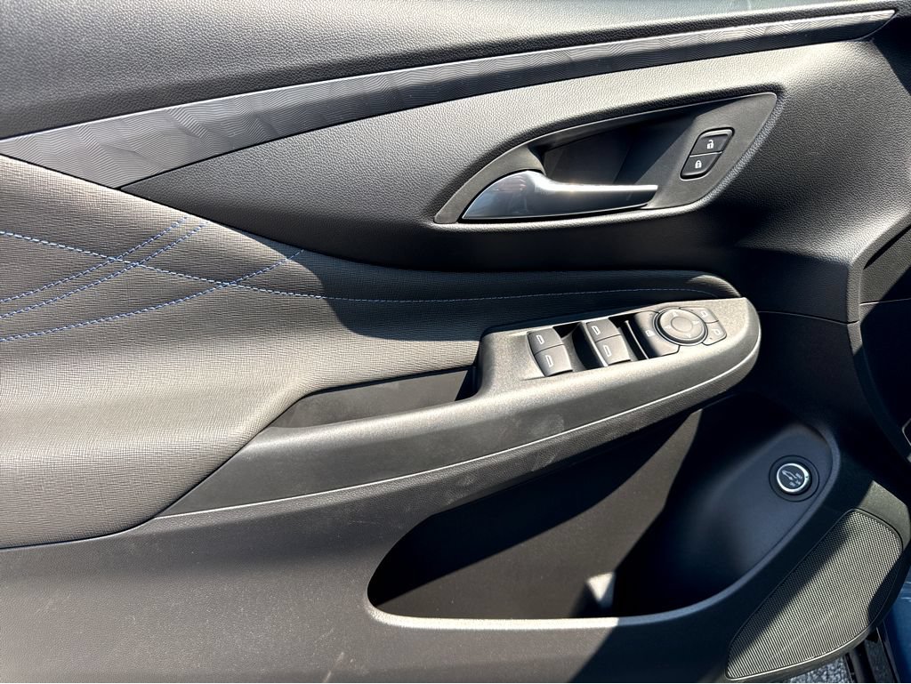 New 2026 Buick Envista Sport Touring w/ Convenience I Package FWD image 9