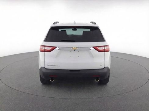 Used 2020 Chevrolet Traverse LT image 6
