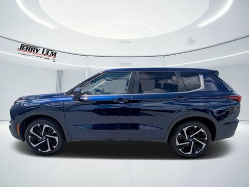 Used 2024 Mitsubishi Outlander SE Black Edition AWD/4WD image 6