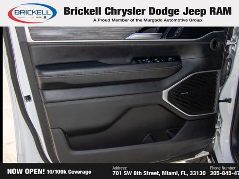 Used 2024 Jeep Wagoneer L Series II w/ Flexible Seating Group AWD/4WD image 10