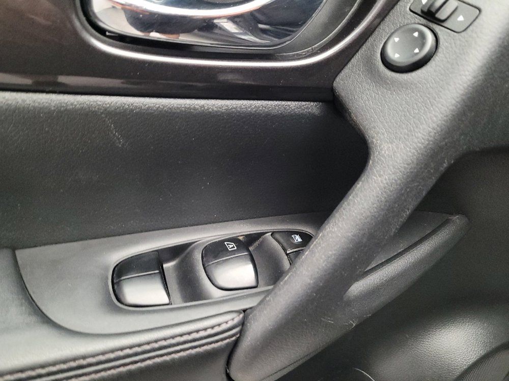 Used 2019 Nissan Rogue SV FWD image 27