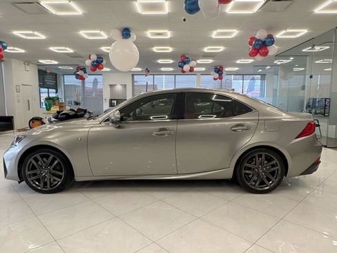 Used 2018 Lexus IS 300 F Sport image 4