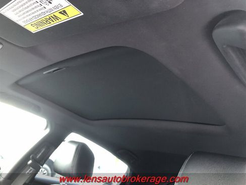 Used 2018 Honda Civic EX-L image 16