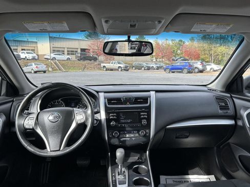 Used 2015 Nissan Altima 2.5 SV w/ Convenience Package image 23