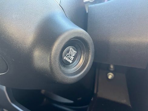 Used 2025 RAM ProMaster 2500 w/ Convenience Group FWD image 20
