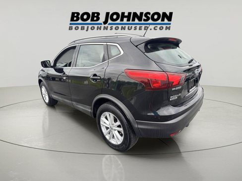 Used 2018 Nissan Rogue Sport SV AWD/4WD image 5