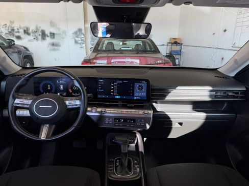 Used 2025 Hyundai Kona SEL image 33