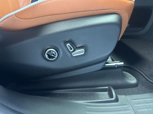 New 2026 Chrysler Pacifica Pinnacle image 52