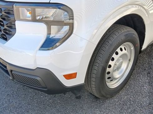 New 2025 Ford Maverick XL image 8