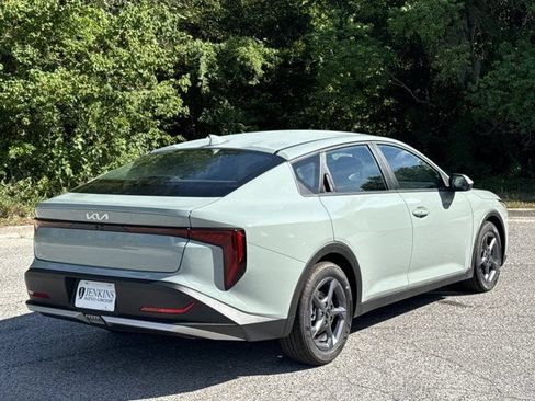 New 2026 Kia K4 FWD image 33