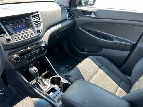 Used 2017 Hyundai Tucson SE FWD image 35