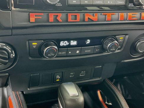 Used 2025 Nissan Frontier PRO-4X AWD/4WD image 15