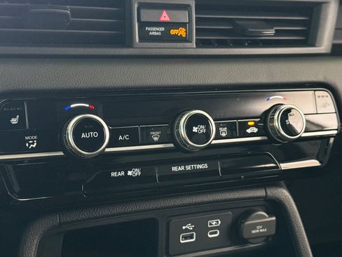 Certified 2023 Honda Pilot Sport image 16