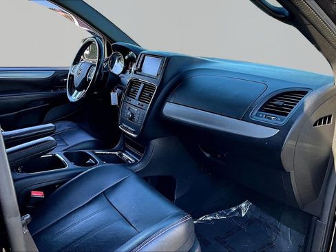 Used 2020 Dodge Grand Caravan GT FWD image 24
