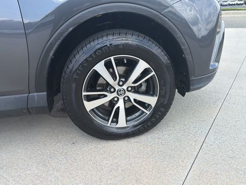 Used 2017 Toyota RAV4 XLE FWD image 13