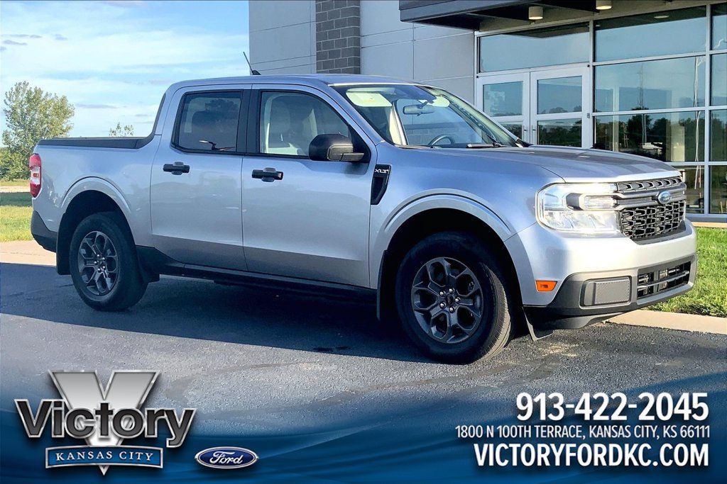 Used 2024 Ford Maverick XLT FWD image 1