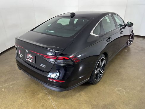 Used 2023 Honda Accord Sport image 10