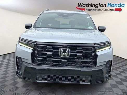 New 2026 Honda Pilot Black Edition image 2