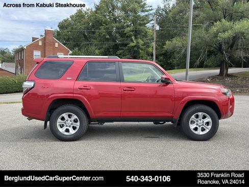 Used 2024 Toyota 4Runner SR5 image 3