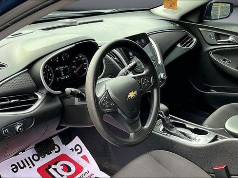 Used 2024 Chevrolet Malibu LS image 17